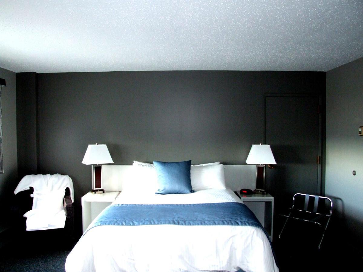 Lakeland Inn Hotel Cold Lake Room photo
