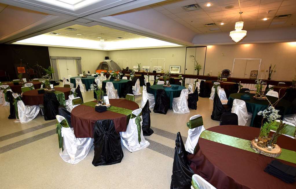Lakeland Inn Hotel Cold Lake Facilities photo