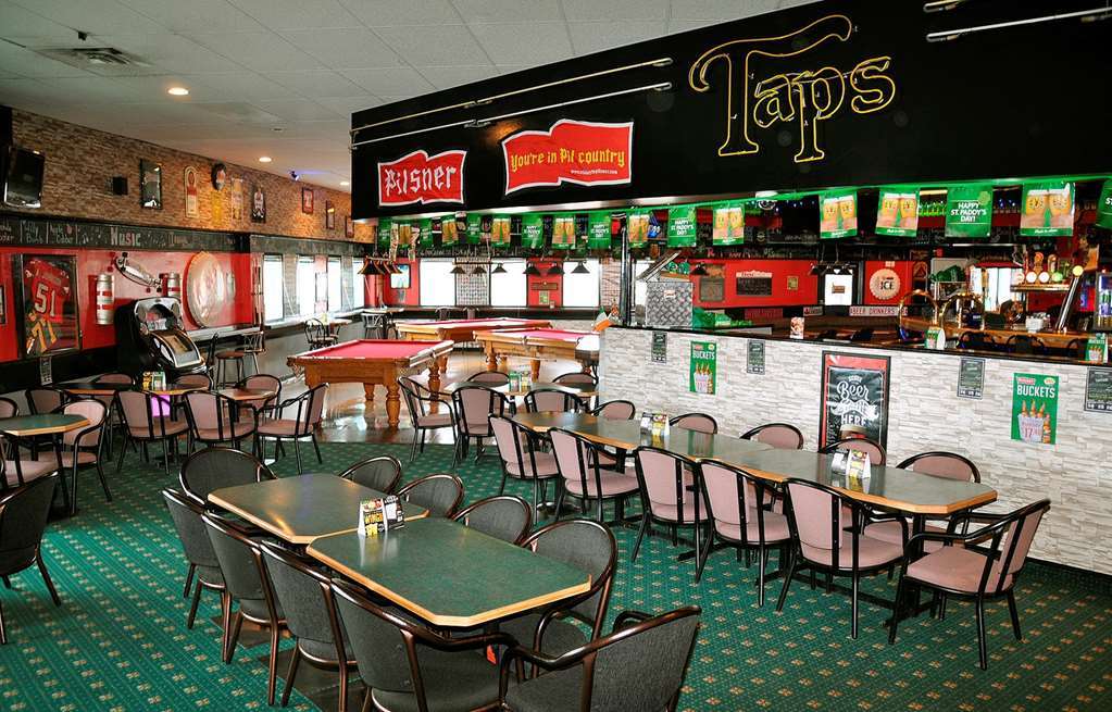 Lakeland Inn Hotel Cold Lake Restaurant photo