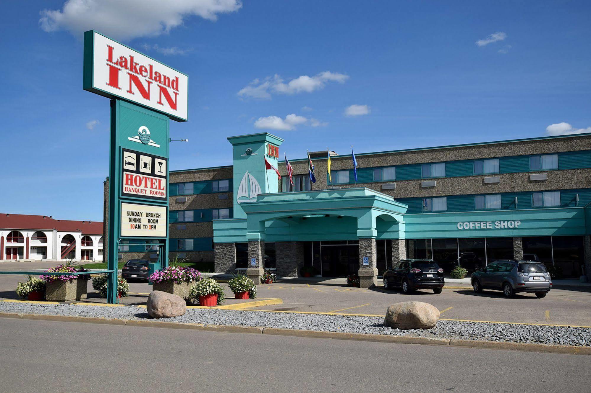 Lakeland Inn Hotel Cold Lake Exterior photo