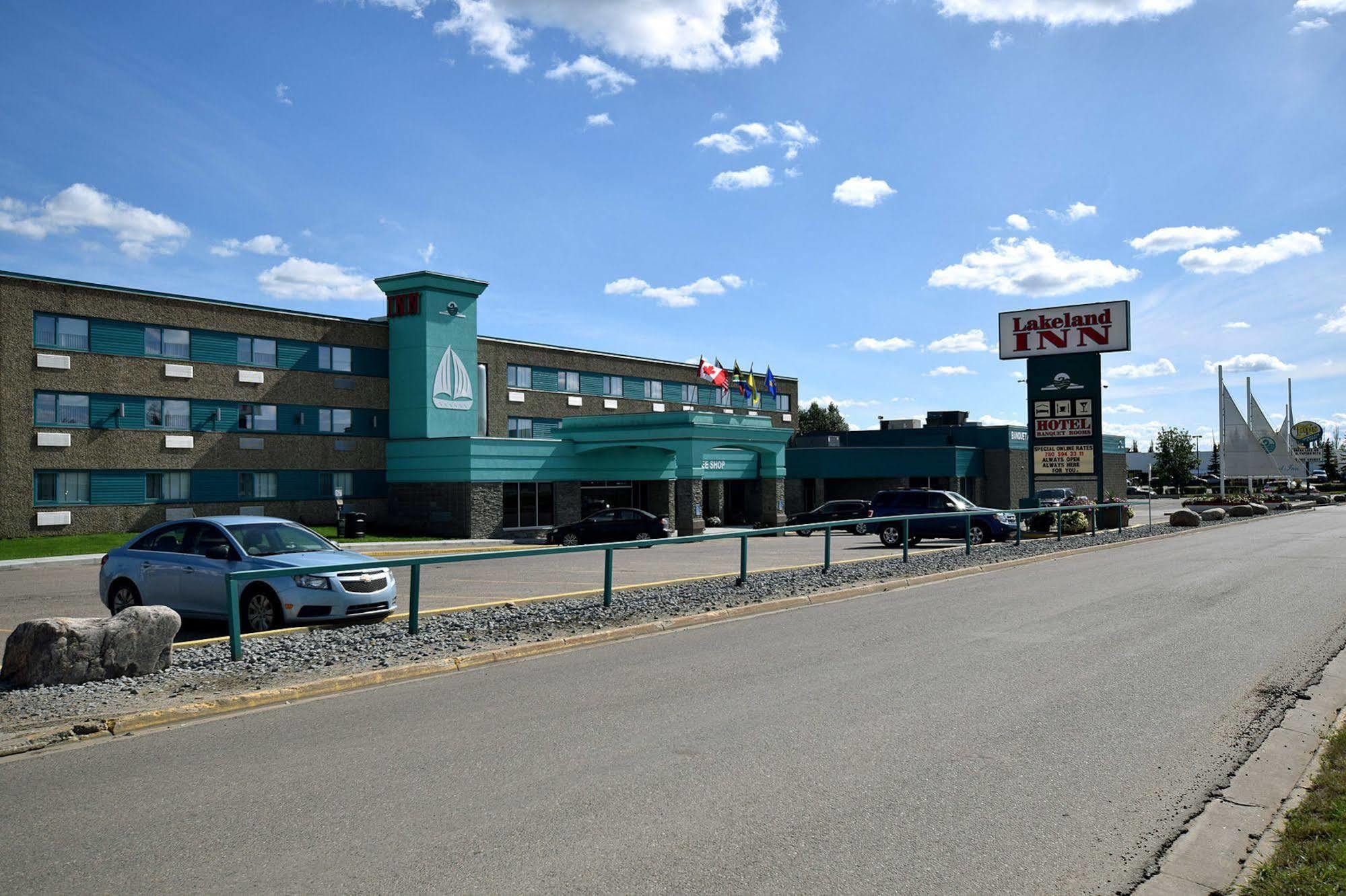 Lakeland Inn Hotel Cold Lake Exterior photo